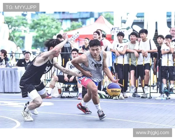 广州篮球队战术创新引领潮流助力球队冲击更高荣誉